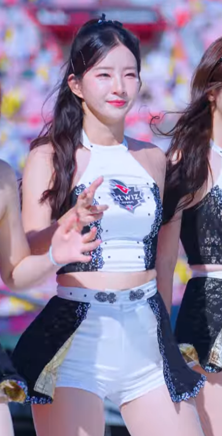 골반 클래스가 남다른 피리춤 아웃송 김진아 치어리더