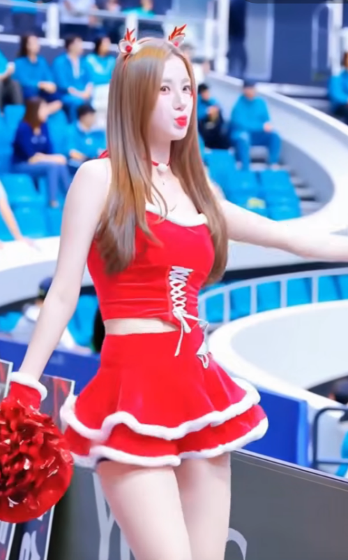 볼하트 입술콕! 산타치어리더의 아웃송 퍼포먼스 Kim Haeri 김해리