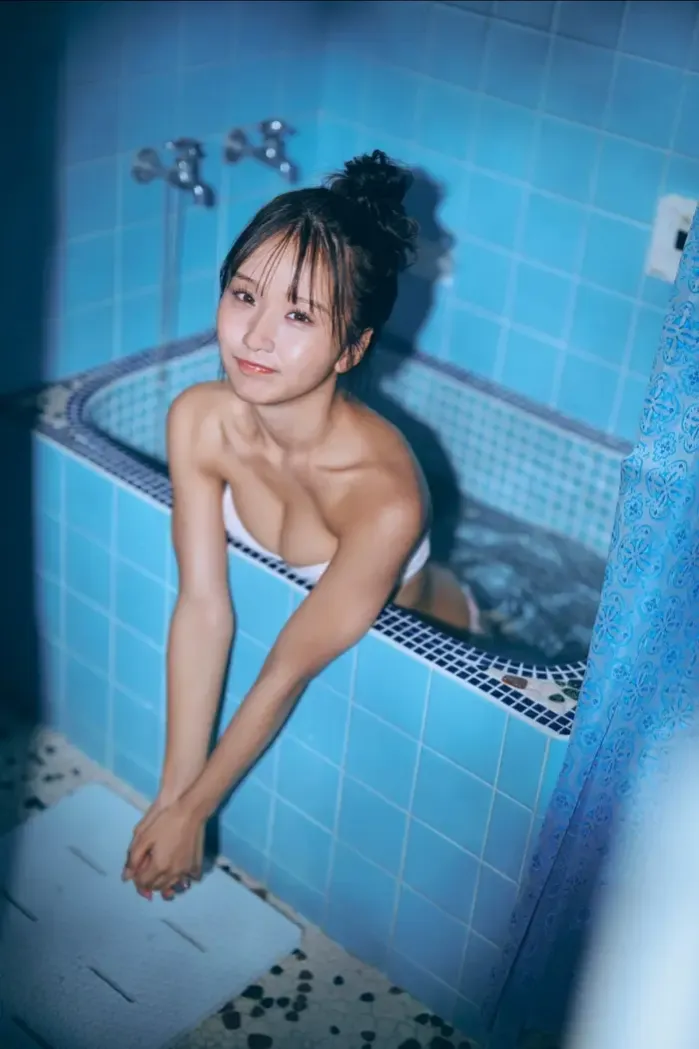 모리와키 리리카 사진집 「첫사랑이라서」 Set.02