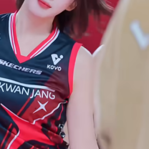 눈빛+표정 장인 XOXZ 퍼포먼스 치어리더 하지원