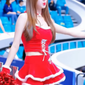 볼하트 입술콕! 산타치어리더의 아웃송 퍼포먼스 Kim Haeri 김해리