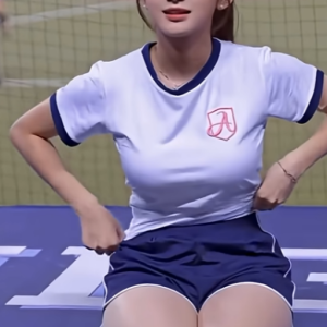 이주은이랑 야구 마스코트, 너무 귀여운 조합