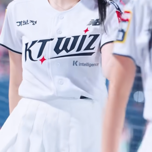 머리 찰랑 못참지 피리춤 아웃송 김해리 치어리더