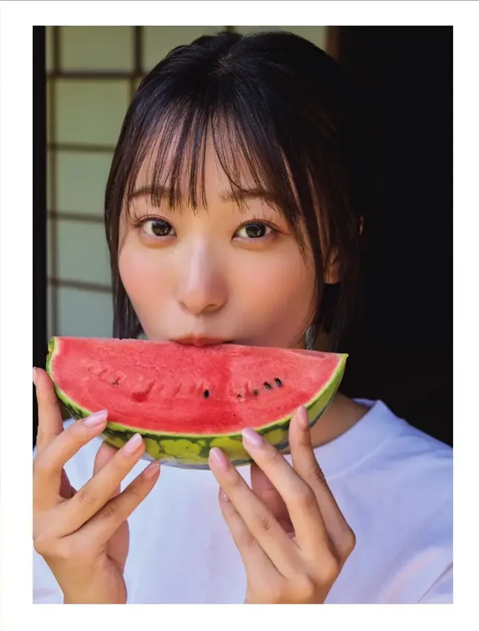 이노우에 모모, 호라이 마이, 이마이 사쿠라 플래시 2025년 11월 4일호