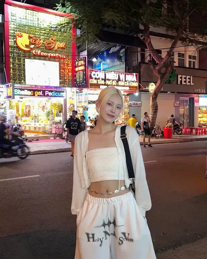 나쨩은 밤이 찐또라며 @m1n5e0_0 인스타