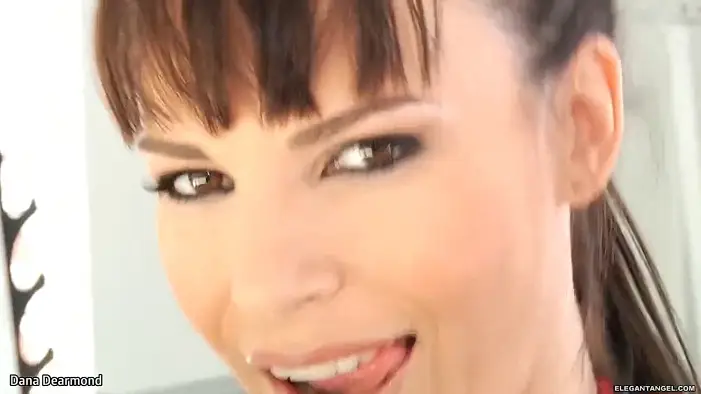 스포츠 즐기는 백마 어른 배우들의 글래머러스 폼