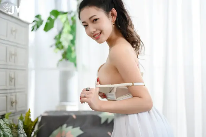 JVID 샤 트와일라잇 - 격렬한 운동 전, 샤무광 세트.02로 워밍업하기