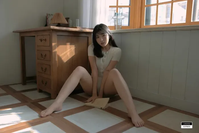 Sonson 손손, LEEHEE EXPRESS LEBE-080