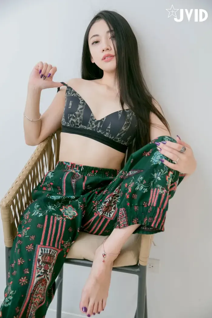 JVID 나츠 트와일라잇 - 호감 가는 미소녀 세트.01