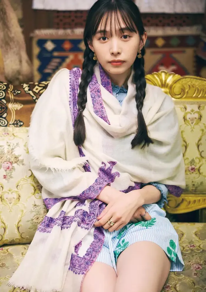 이게타 히로에, 사진집 「쓰카노마」 Set.03