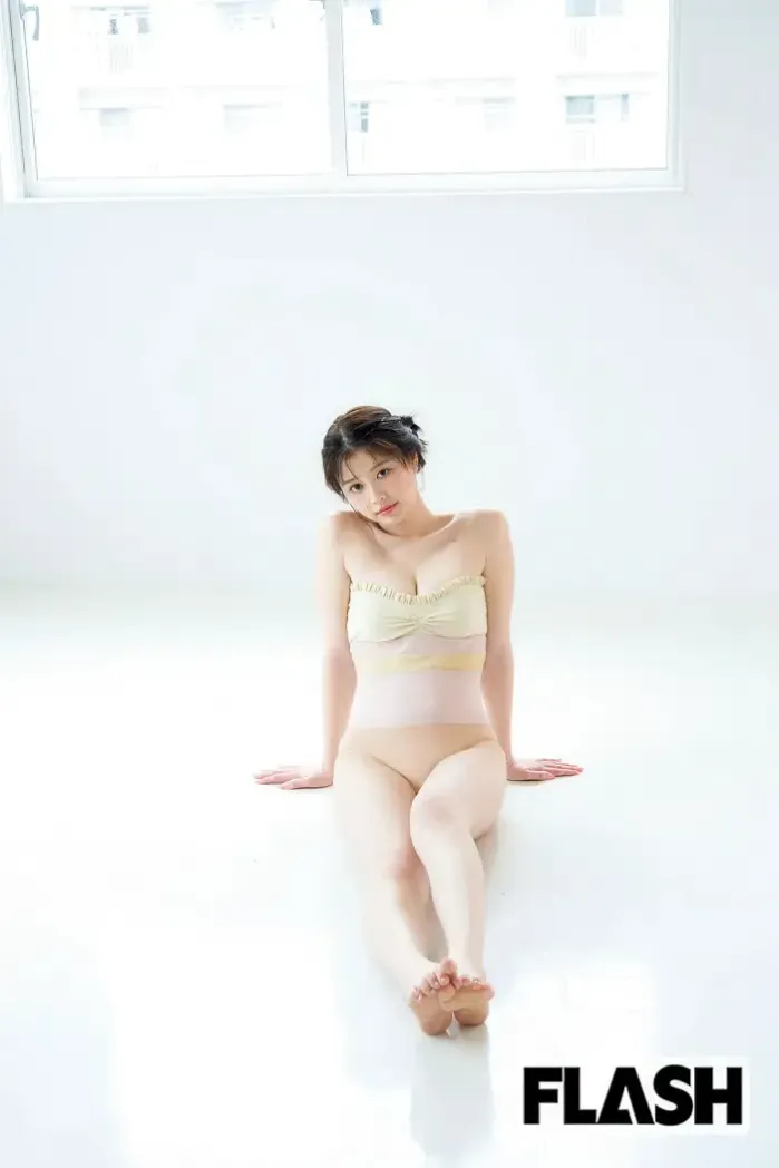 유즈하 사에키 (플래시 2025년 6월 17일자)