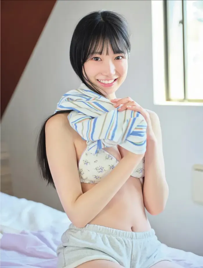 시오리 모모타(플래시 2025년 6월 17일자)