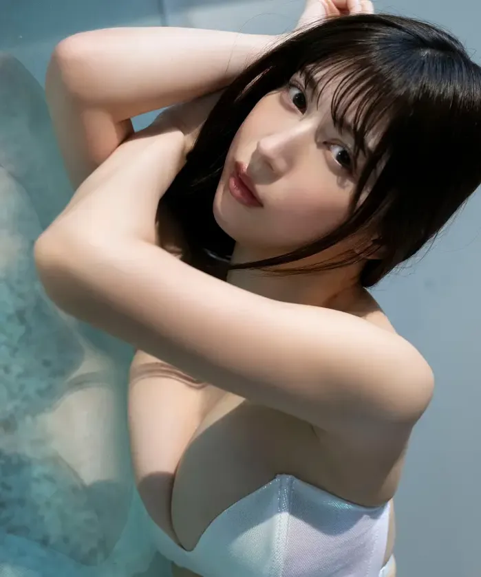 유키히라 리사 (雪平莉左), 주프레 포토 북 아더 컷 컬렉션 「겨울에 수영하다. ~프롤로그~」 Set.02