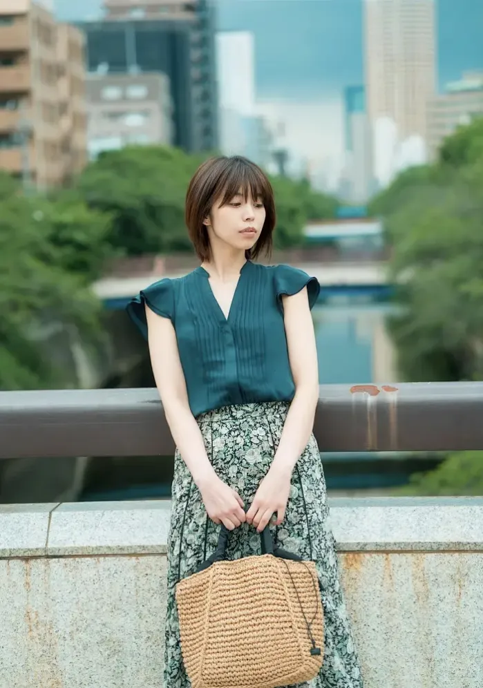 츠구 마나카 (真中つぐ), 사진집 《연애 정서》, Wunder 출판사 Set.02