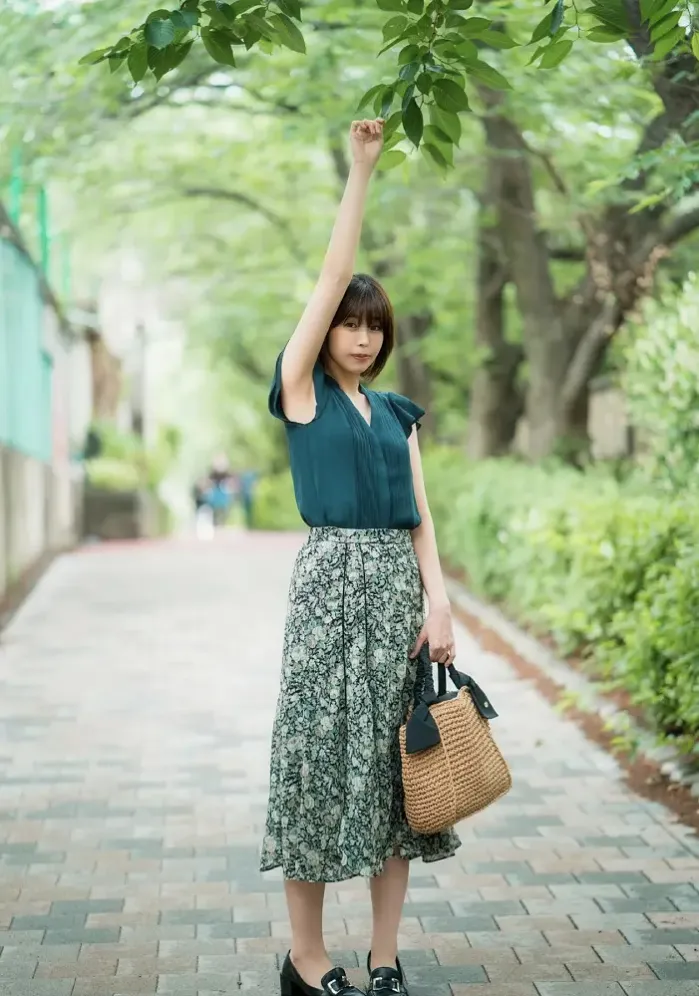 츠구 마나카 (真中つぐ), 사진집 《연애 정서》, Wunder 출판사 Set.02