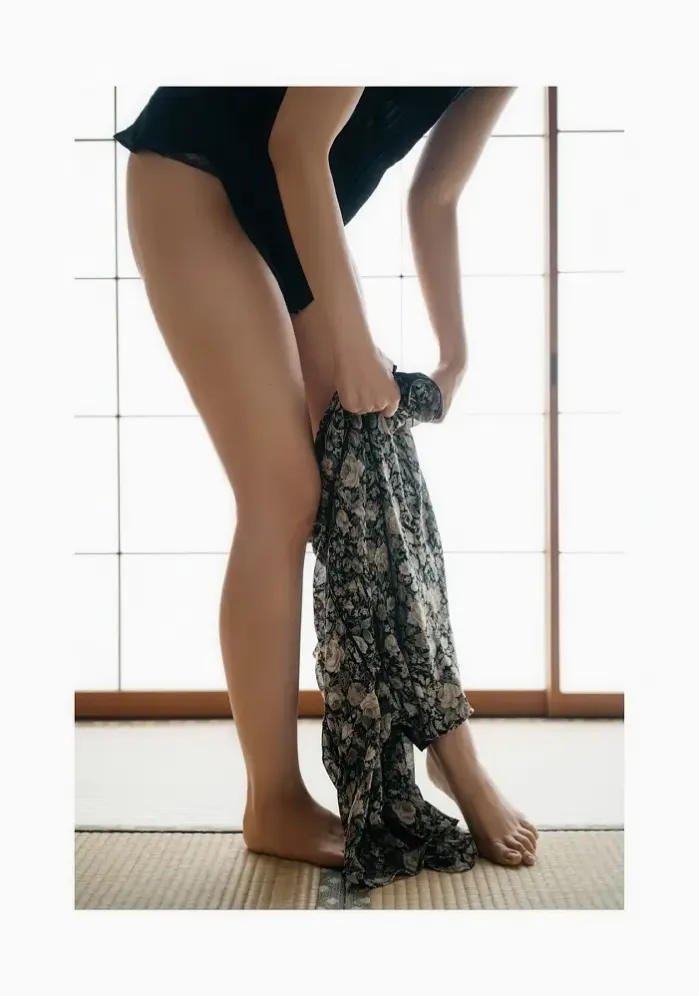 츠구 마나카 (真中つぐ), 사진집 《연애 정서》, Wunder 출판사 Set.02