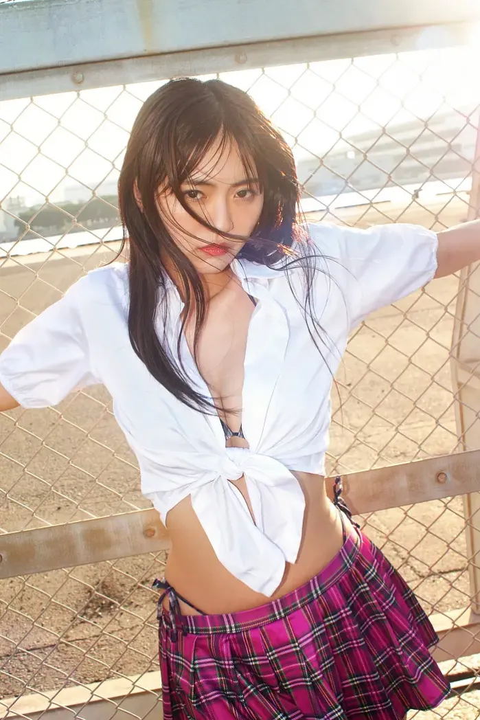 토요다 루나, 《얀마가 디지털 사진집》 「그 아이가 수영복을 입으면… 」 Set.03