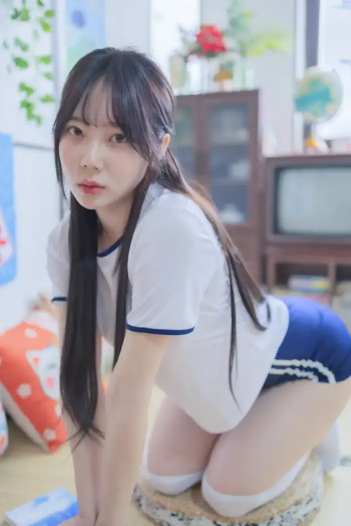 Myua 뮤아, Photobook ‘School Uniform’ Set.02