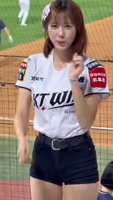 처음볼땐 화려한 이예빈김정원에게 빠지지만 이금주의 매력에 빠지면 이또한 좋음