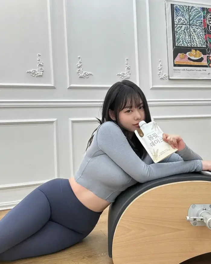 귀여운 얼굴에 무시무시한 몸매를 가진 누나