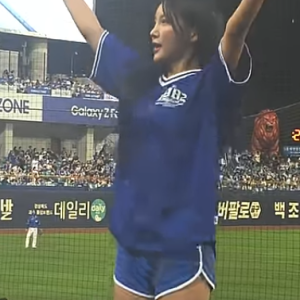 성승요  신비 치어리더 직캠  오늘도 실물 미모 예쁨 폭발!