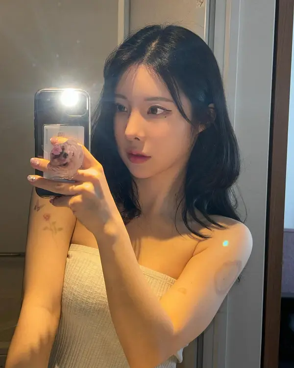 눈빛에 지리고, 몸매에 지렸다