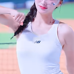 튕기는 힘이 남다른 김정원 치어리더 Kim Jeong-Won cheerleader ktwiz