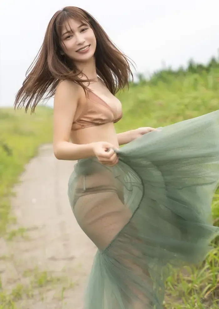 시스루 치마의 일본 처자