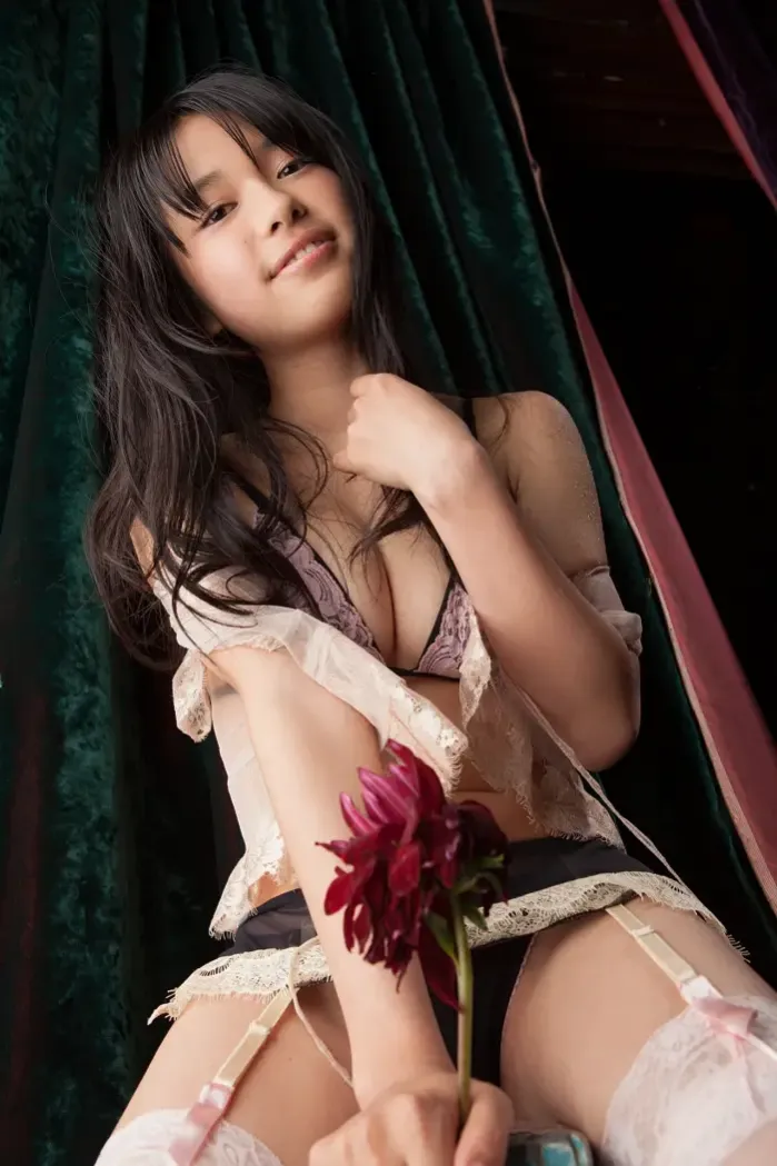 야마나카 토모에 Tomoe Yamanaka