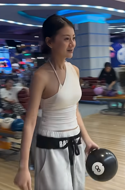 베트남 현지 여성의 첫 볼링 도전!