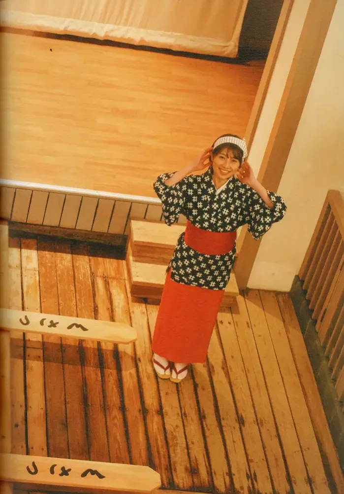 아베 와카나, 첫 번째 사진집 「사랑받을 예감」 Set.03