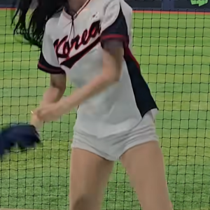 안타를 날려줘요 에브리데이 내가 응원하는 팀만 날렸으면 좋겠다..